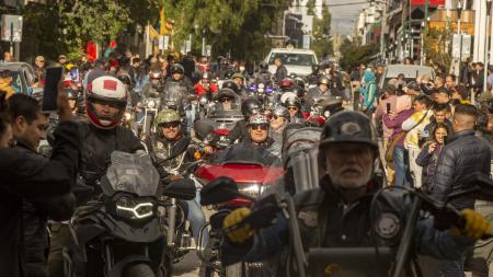 Una caravana de más de 100 Harley Davidson hizo temblar el centro de Bariloche